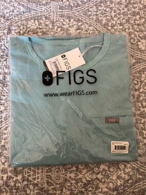 FIGS Womens Canela Crewneck Scrub Top Seaglass